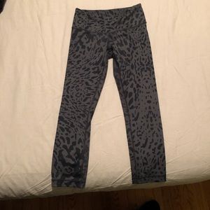 Lululemon Cheetah Cropped Leggings